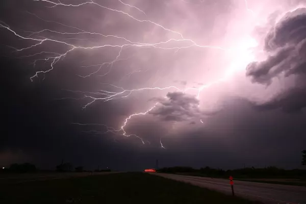 Thousands without power, mining operation disrupted after severe lightning storm hits Australia