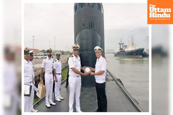 Russian submarine Ufa docks at Kochi port, receives warm welcome by Indian Navy