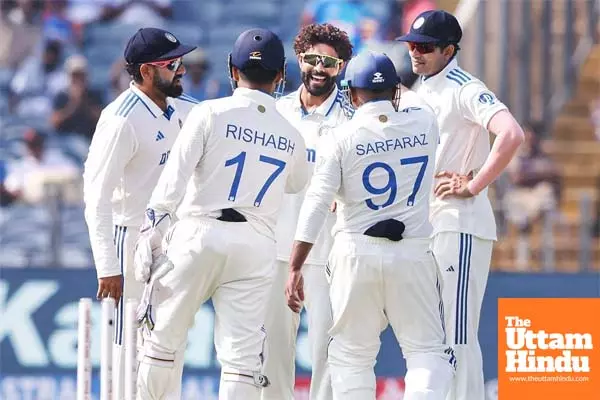 2nd Test: India set target of 359 runs to win after bowling out NZ for 255