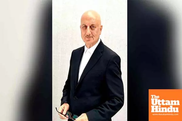 Anupam Kher recounts his journey of 40 years in cinema, urges everyone to be a dreamer