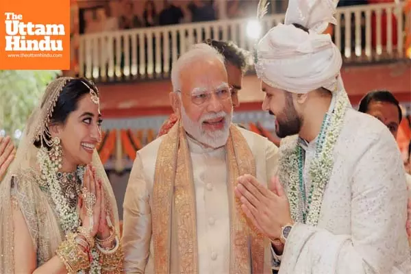 Modi attends lavish wedding of diamond traders son in Surat, Gujarat