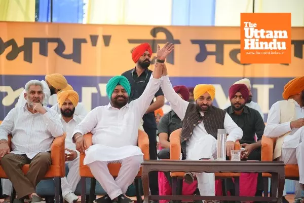 Bhagwant Mann campaigns for AAP candidate Gurdeep Randhawa in Dera Baba Nanak, holds a rally in Kalanaur