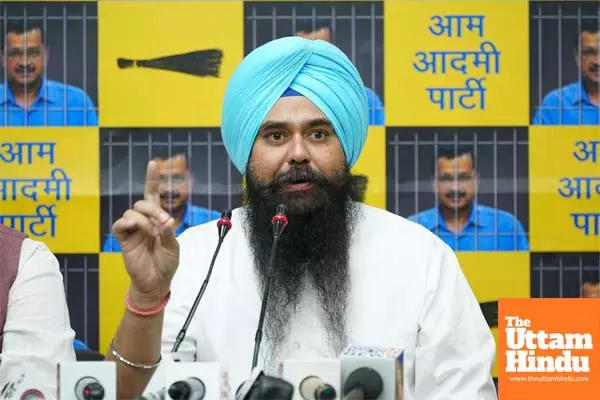 AAP MP Malvinder Singh Kang Seeks Presidential Assent for Punjabs Anti-Sacrilege Bills in Lok Sabha