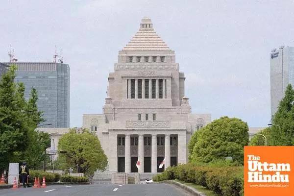 Japan govt eyes 30,000 yen cash handouts to stimulate economy