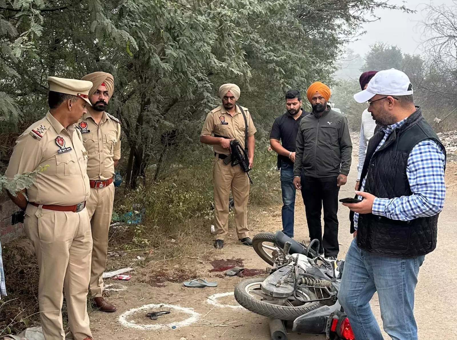 Punjab Police arrests Kingpin of Interstate highway robbery gang after gunfight, recovers pistol