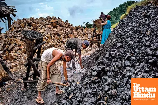 Coal imports fall by Rs 13,629 crore in April-September as domestic output rises