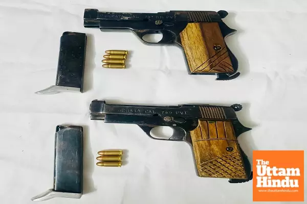 PUNJAB POLICE ARRESTS TWO OPERATIVES OF DAVINDER BAMBIHA GANG, TWO PISTOLS RECOVERED