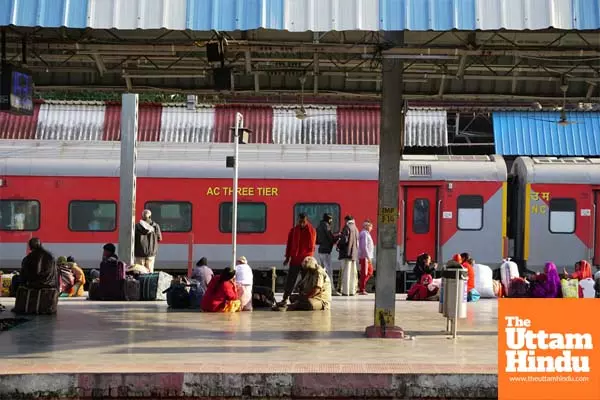 Indian Railways rakes in Rs 12,159 crore from festive rush