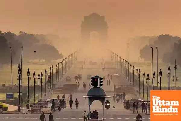 Delhis Minimum Temperature Drops Below 10°C for the First Time This Season, AQI Hits Very Poor