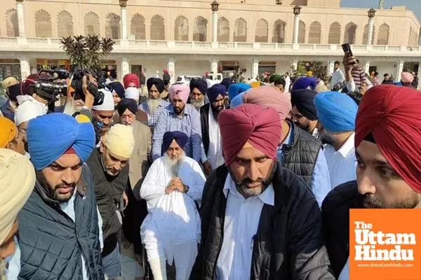 Sukhbir, Majithia & Dhindsa Confess Akali Rule Mistakes at Akal Takht: Bhundar Shoots Down Allegations!