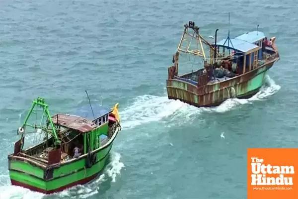 Sri Lankan Navy arrests 18 TN fishermen for crossing maritime border