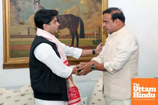 Assam CM meets Union Minister Scindia, invites him for investor summit