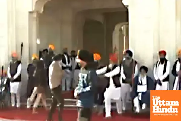 Man tries to shoot Sukhbir Badal at Golden Temple, arrested