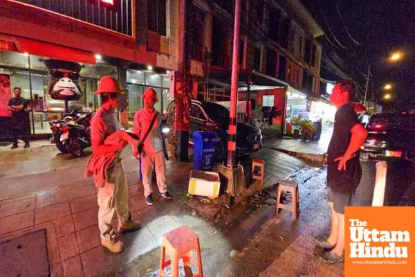 Wet Sidewalk Leads to Tragedy in Phuket: American Tourist Electrocuted After Slipping and Grabbing Live Streetlight