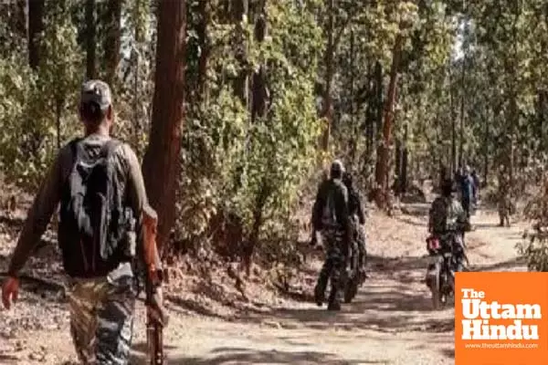 Villagers take on Maoists in Chaibasa, kill PLFI commander, another rebel