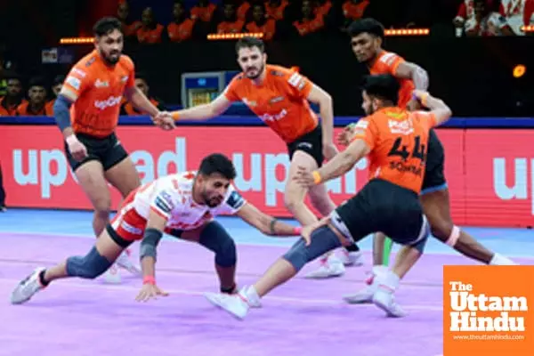 PKL Season 11: Gujarat Giants edge U Mumba 34-33 in enthralling clash