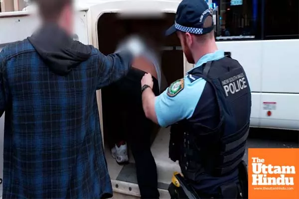 Australia: 100 arrested in police operation targeting Sydney drug dealers