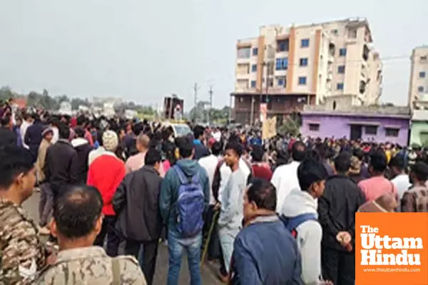 Students protest in Hazaribagh alleging irregularities in Jharkhand CGL exam results