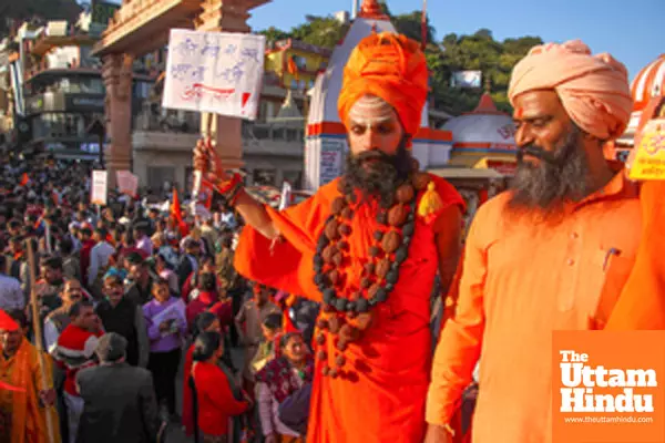 Haridwar: A massive crowd participates in the Jan Akrosh Maha Rally against atrocities on Hindus in Bangladesh