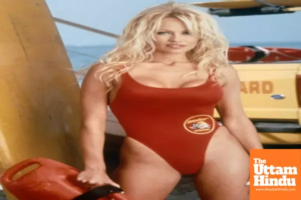 Pamela Andersons ‘Baywatch’ swimsuit to be showcased in exhibition