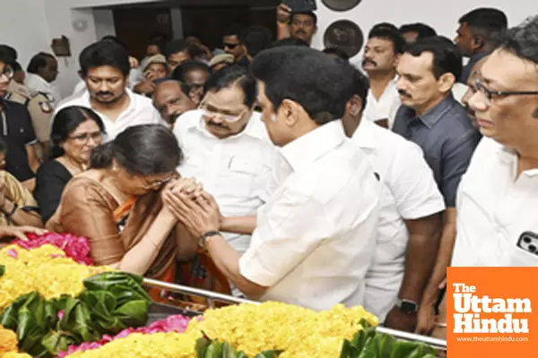 Chennai: CM MK Stalin Pays His Last Respects to E.V.K.S. Elangovan