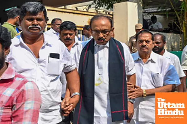 Chennai: MDMK Chief Vaiko Pays His Last Respects to Late E.V.K.S. Elangovan