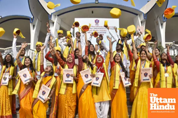 Patna: Students jubilate during the 4th convocation of Patliputra University