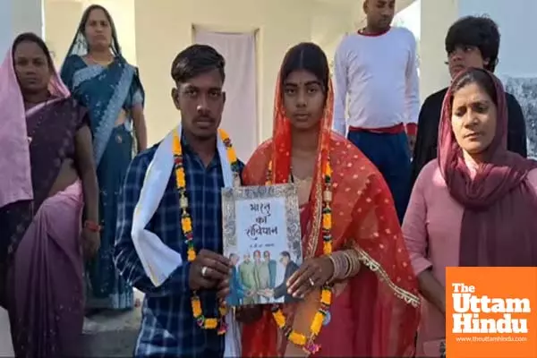 A Wedding Like No Other: Couple Swears Oath on Indian Constitution Instead of Saat Pheras – What Does It Mean?