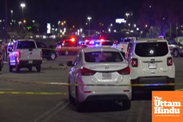 Five injured after driver crashes into shopping mall in texas