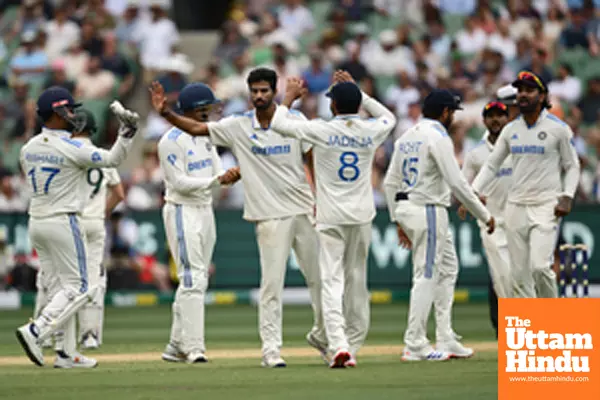 4th Test: Shastri asks Team India What was the need for two spinners if you dont trust them?’