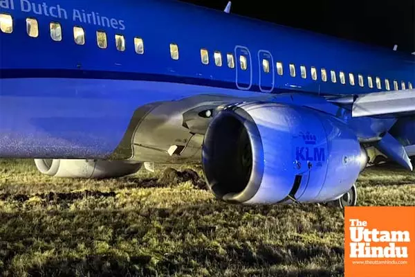 Amsterdam-Bound Plane Skids Off Runway During Emergency Landing in Norway