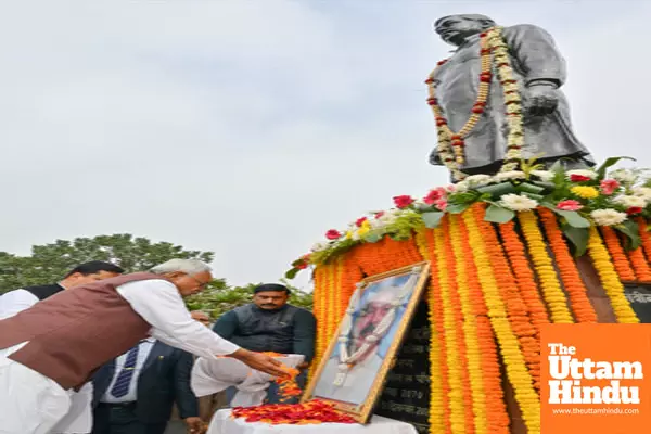 Patna: Bihar CM Nitish Kumar pays tribute to former MLA Naveen Kishore Sinha