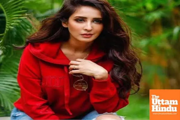 ‘Bade Achhe Lagte Hain’ fame Chahatt Khanna reacts to her Instagram account being hacked