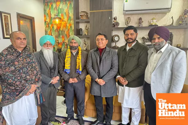 AAP Strengthens Its Position in Amritsar Municipal Corporation as 4 Independent Councillors Join Party