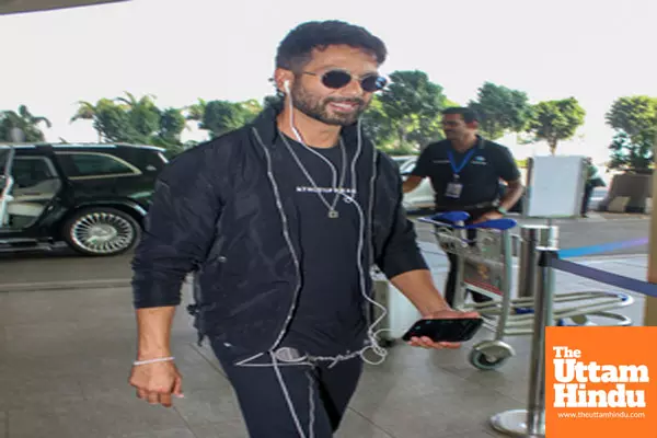 Mumbai: Celebrities Spotted At Airport