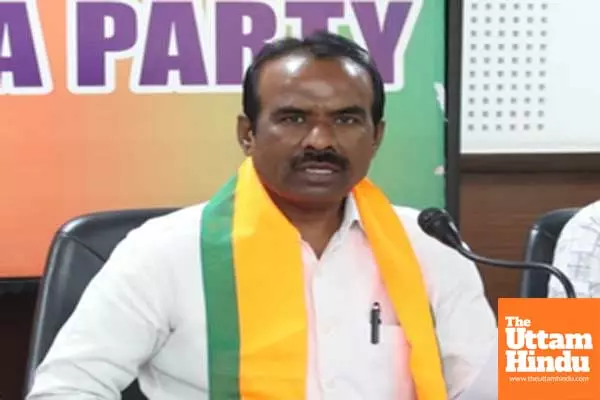 Ktaka BJP slams Congress for royal treatment of Maoists in surrender drama