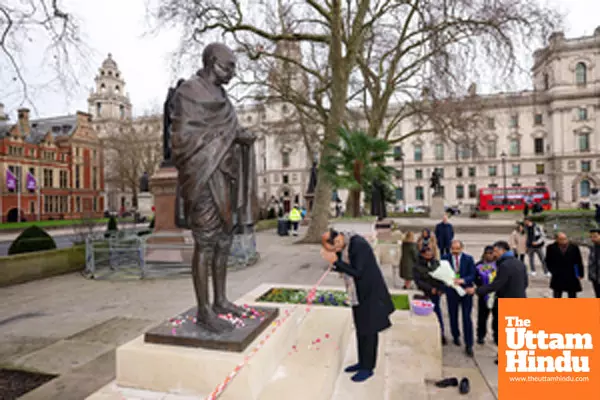 London: Lok Sabha Speaker Om Birla pays homage to the statue of Mahatma Gandhi