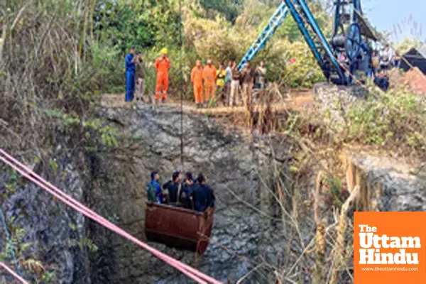 Dima Hasao: Indian Navy divers conduct a rescue operation to reach the trapped miners in Umrangso