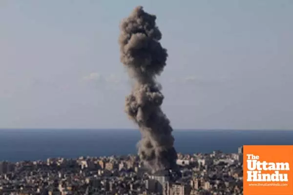 Israeli Attack in Gaza Kills 22, Including Journalist; Communication Disruption Feared