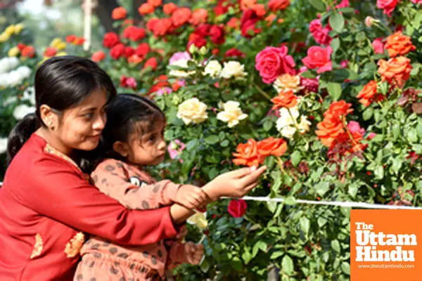 Kolkata: Visitors admire the vibrant display of roses at the Annual Rose Show at Lions Safari Park