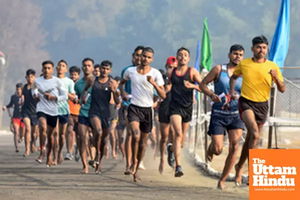 Lucknow: Agniveer aspirants participate in a run during an ongoing recruitment drive