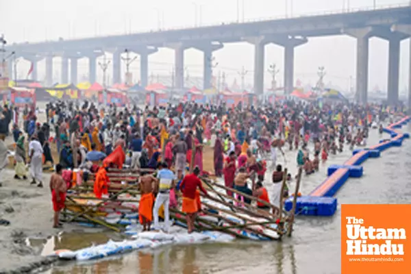 Prayagraj: Devotees gather to take a holy dip in the Sangam ahead of the Maha Kumbh Mela 2025