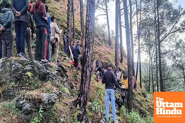 Tragic Accident in Pauri, Uttarakhand: Bus Plunges Into Gorge, 5 Dead, 15 Injured