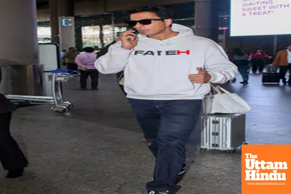 Mumbai: Celebrities Spotted At Airport