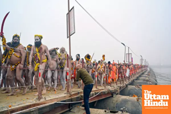 Prayagraj: Naga Sadhus proceed towards Sangam Ghat for the Amrit Snan