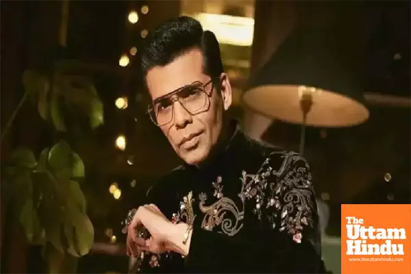 KJo reveals what Farah Khan did while watching Big B’s ‘Main Azaad Hoon’