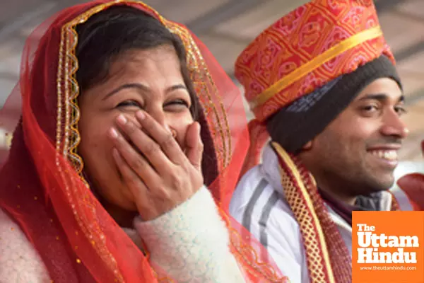 Moradabad: A Newly-wed couple smile with joy during the Mukhyamantri Samuhik Vivah Yojana ceremony