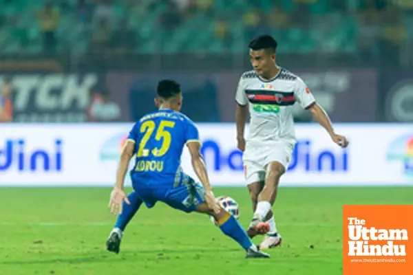 ISL 2024-25: 10-men Kerala Blasters hold off NorthEast United for goalless draw