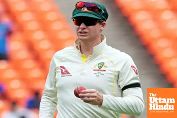 Smith injures elbow ahead of for SL tour, Kuhnemann nursing thumb surgery