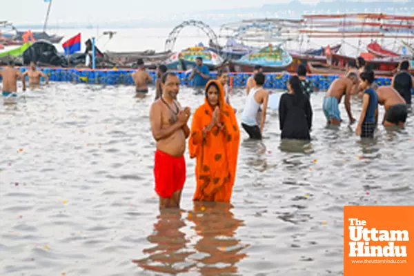 Prayagraj: Devoteees to take a holy dip at Triveni Sangam